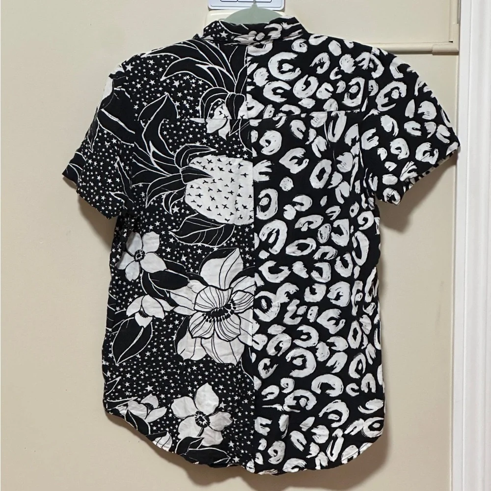 Farm Rio for Anthropologie Button Down Print Black White Surf Shirt Size Small - Picture 6 of 13